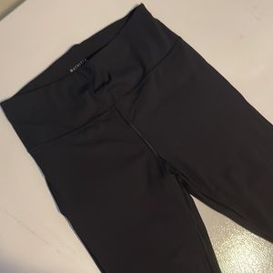 Athleta Ultimate Stash Pocket 7/8 Tight Legging S